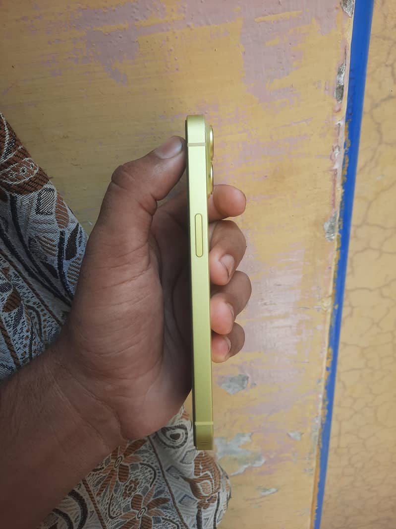 Apple iPhone 14 2