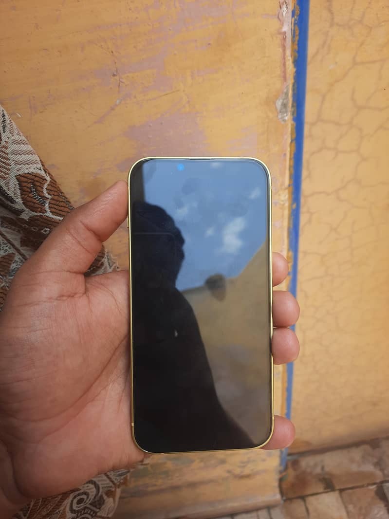 Apple iPhone 14 5