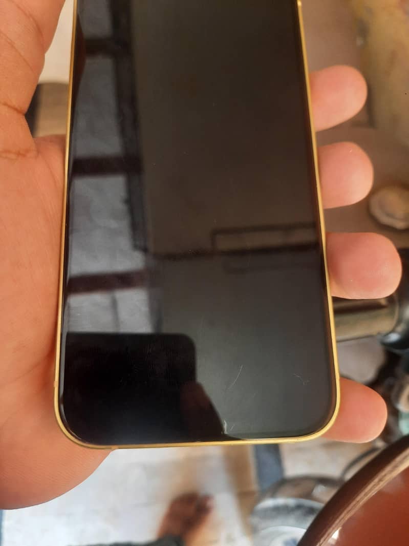 Apple iPhone 14 7