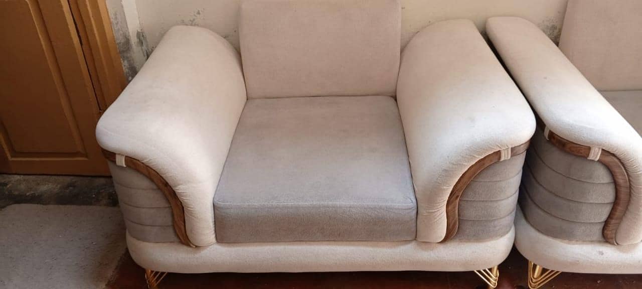 new condition sofas 2 5