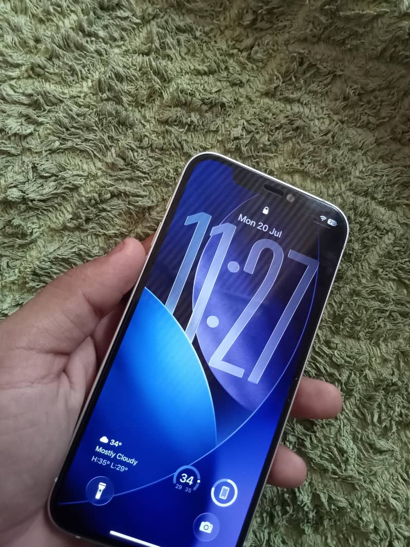 Apple iPhone 12 3