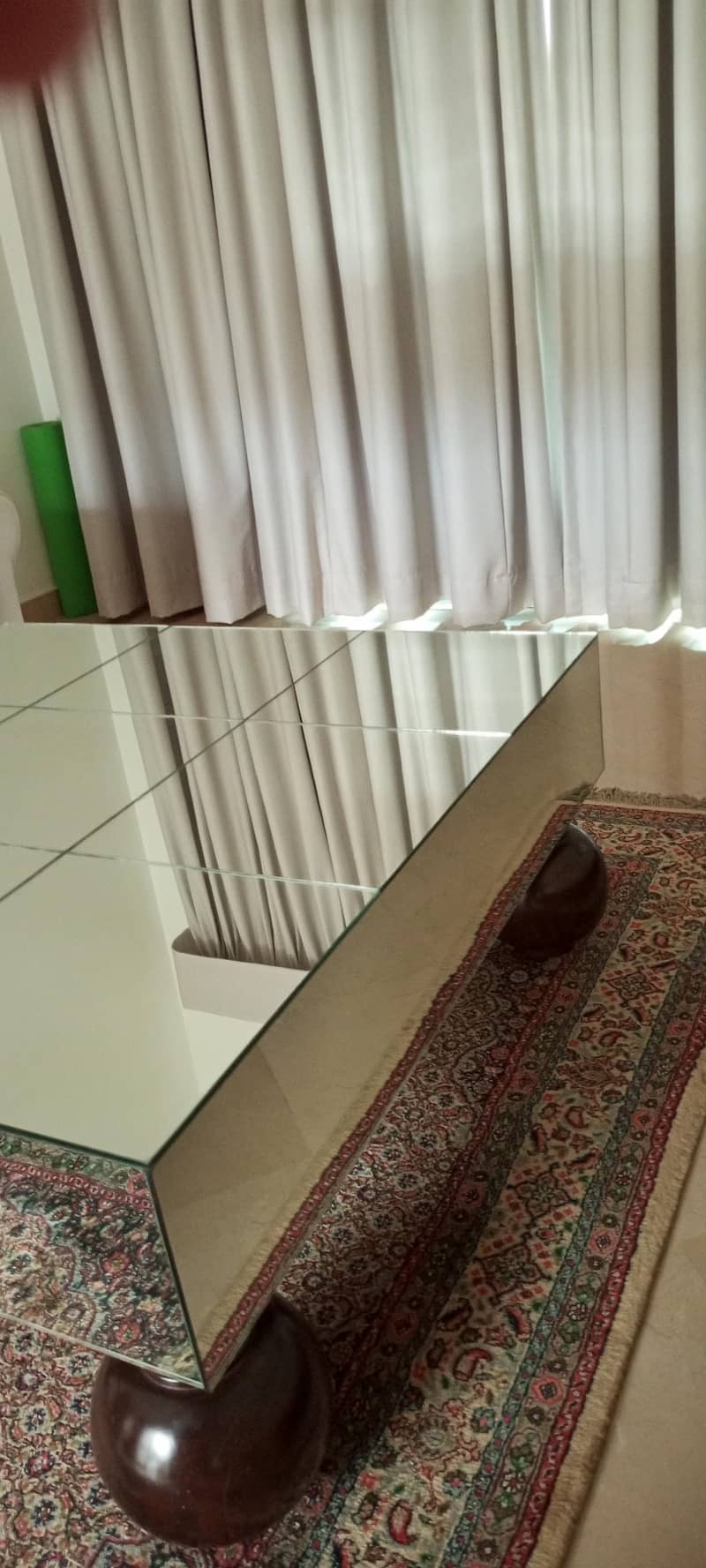 Grid Mirrored coffee table 1