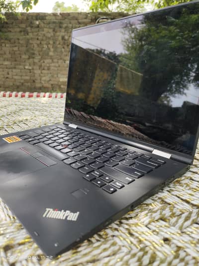 lenovo Thinkpad (X1 Yoga)