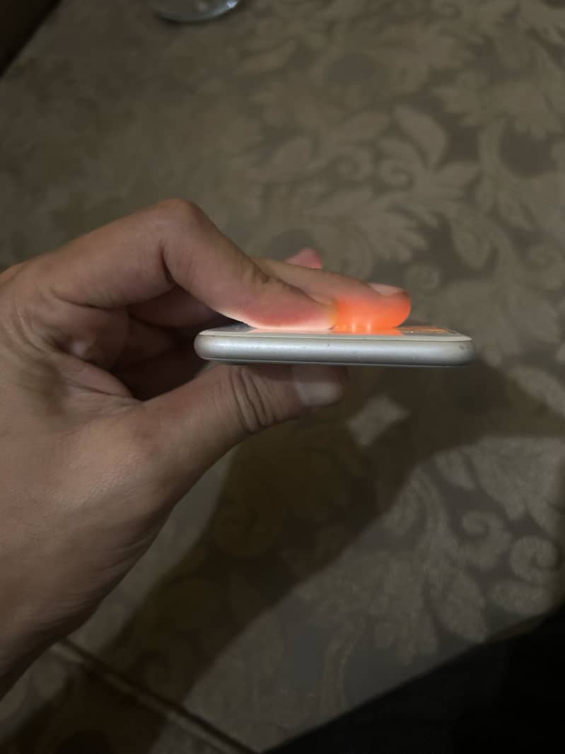 Apple iPhone 7 5