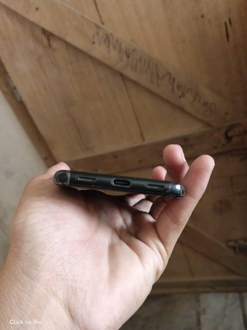 Google Pixel 4a 5