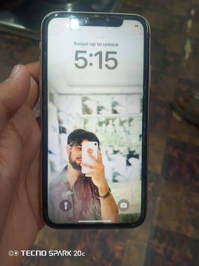 Apple iPhone XR