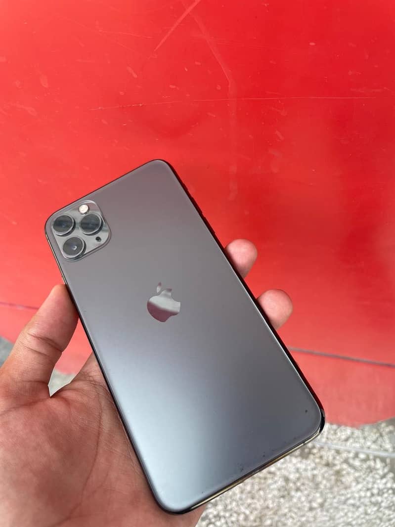Apple iPhone 11 Pro Max 1