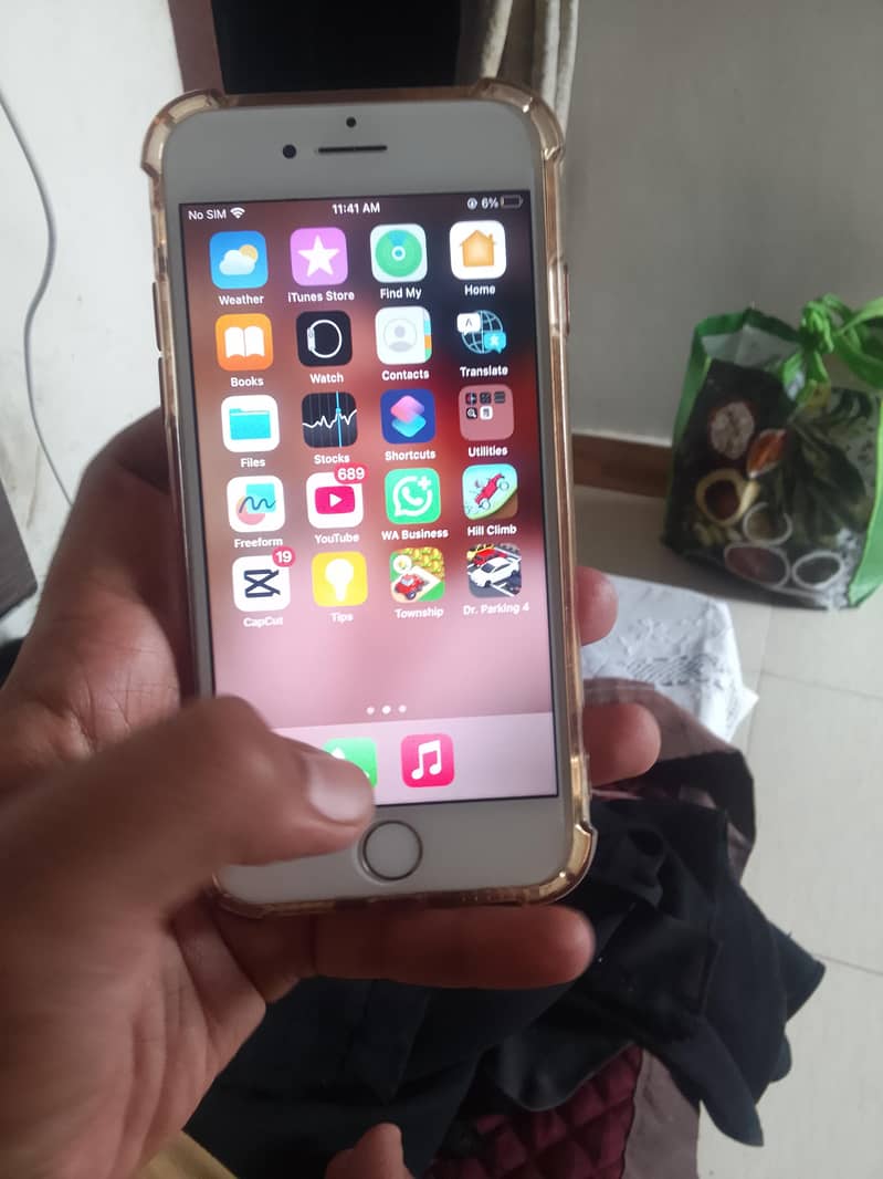 Apple iPhone 8 1