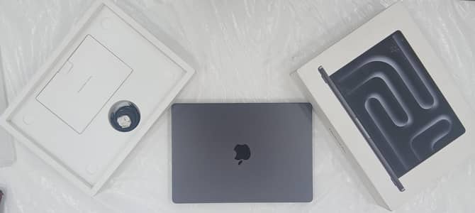 Macbook Pro M5 14" (24/1tb) Just Box Open