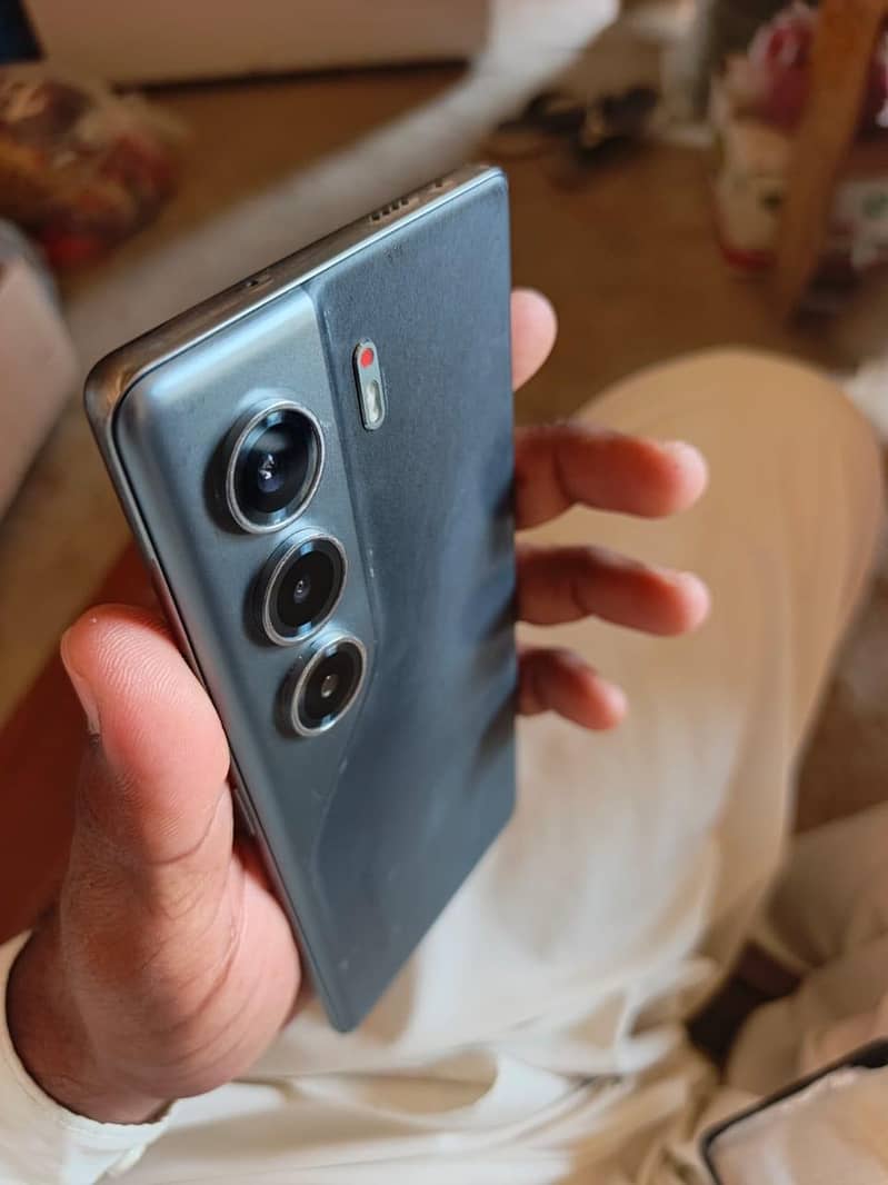Tecno CAMON 40 Pro 2