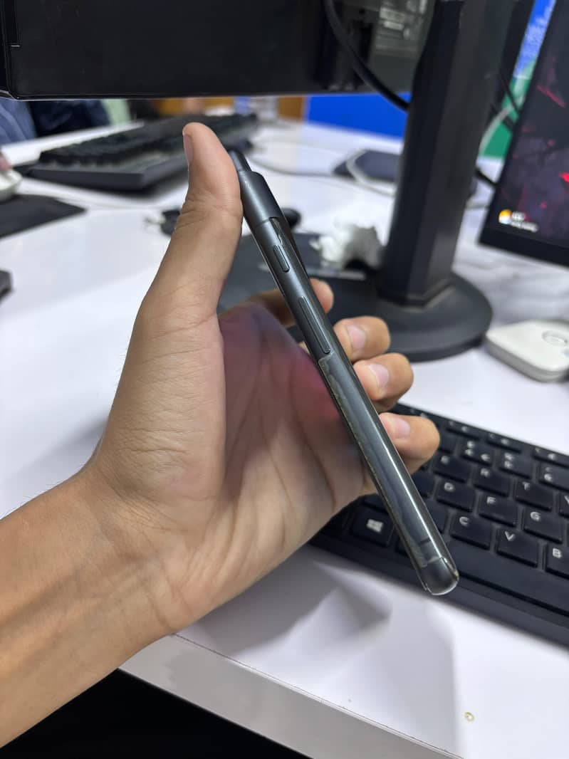 Google Pixel 7 4