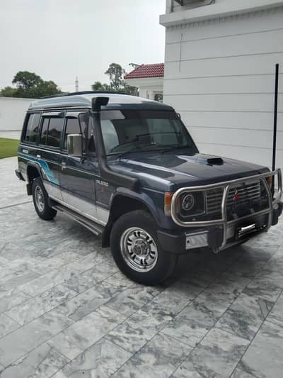 Mitsubishi Pajero 1988