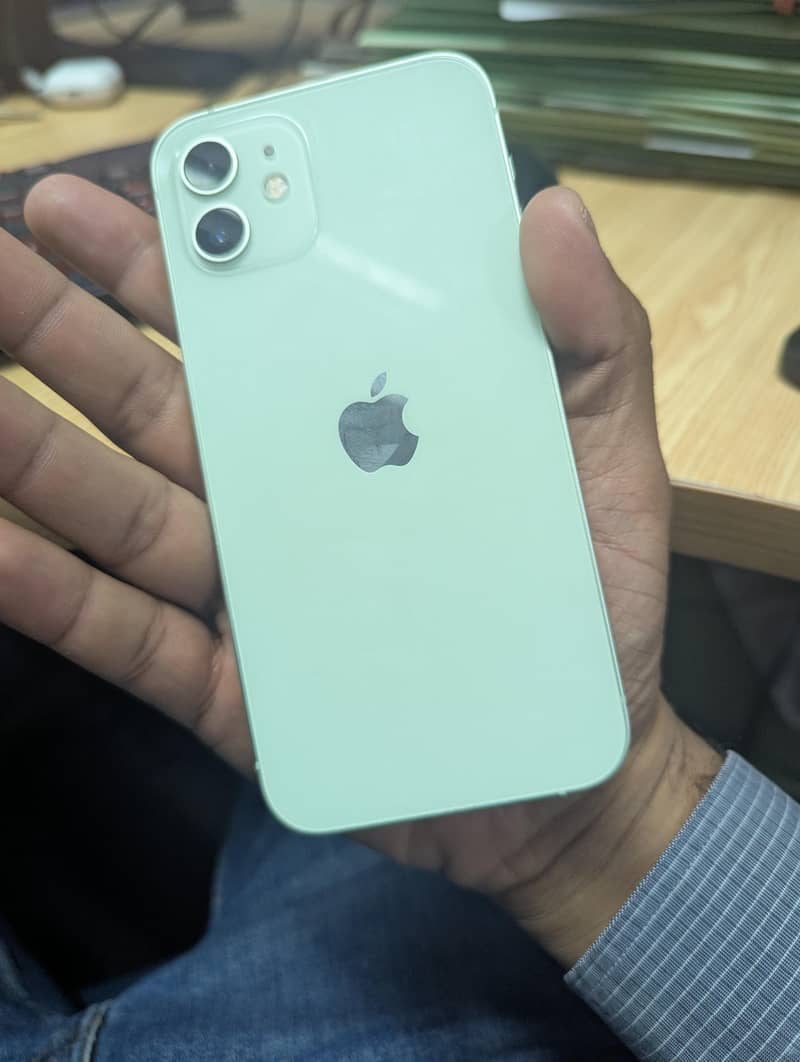 Apple iPhone 12 2