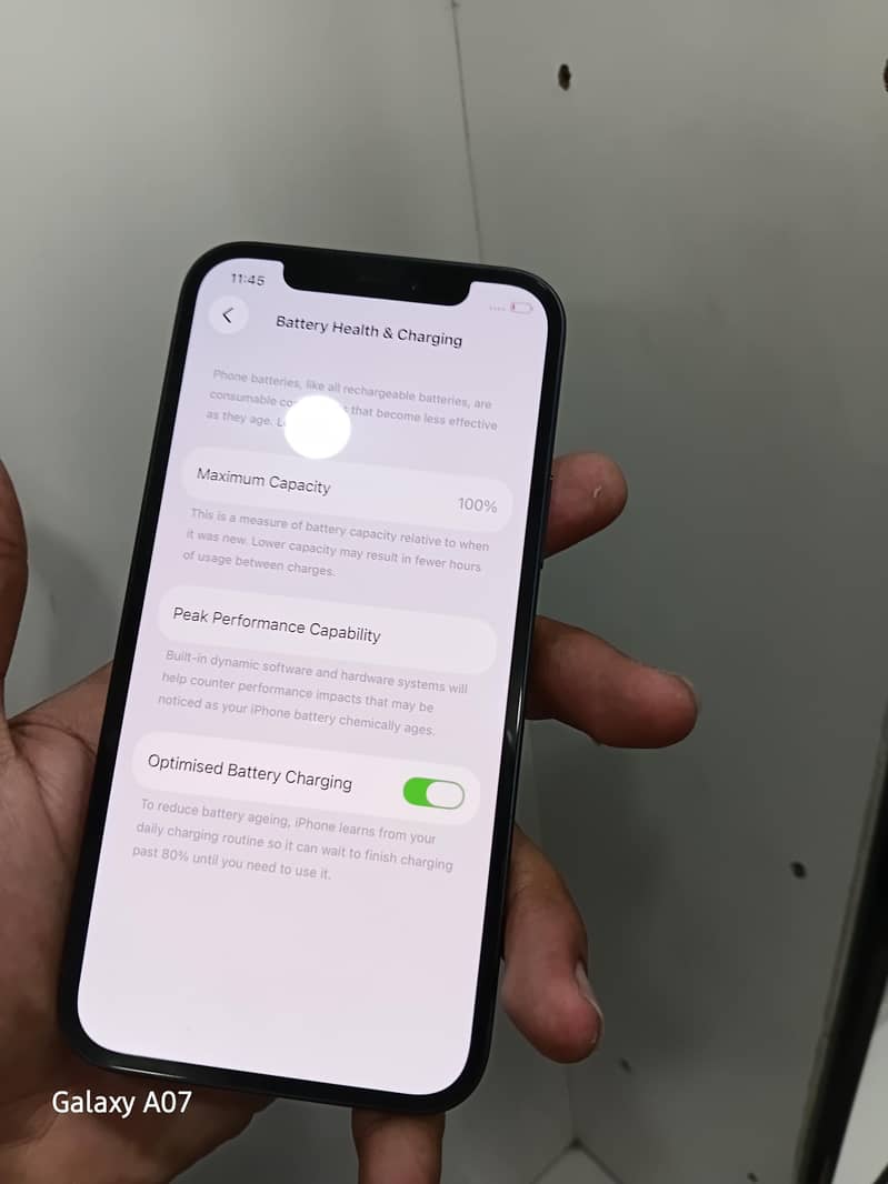 Apple iPhone 12 3
