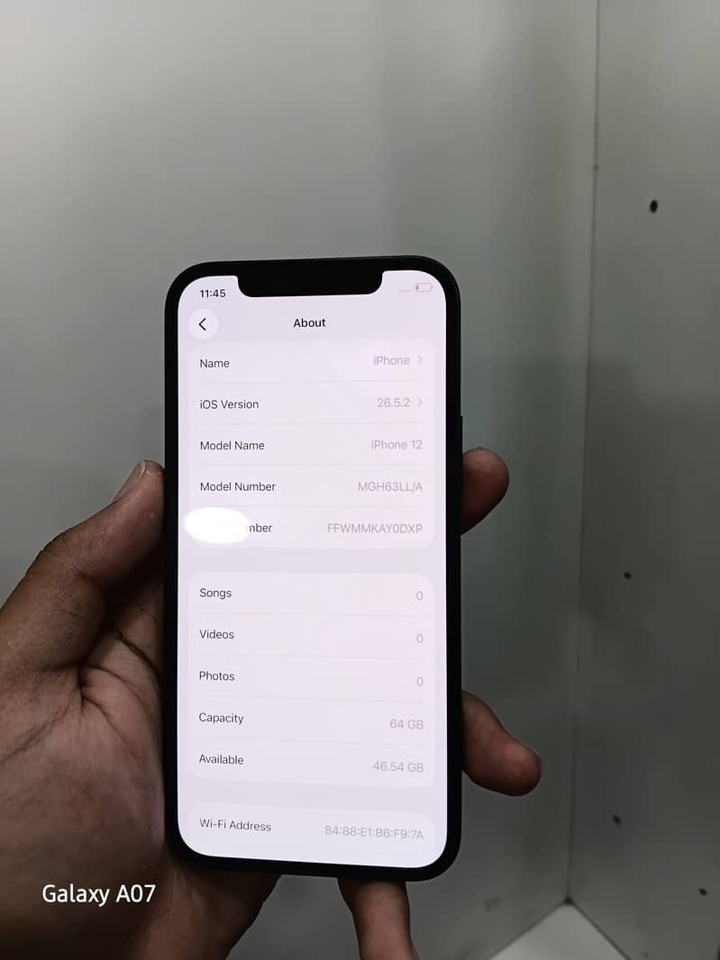 Apple iPhone 12 4