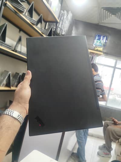 LENOVO THINKPAD P1 Gen 3| i7-10850H| 256GB Nvme | 16gb ram | 4K TOUCH|
