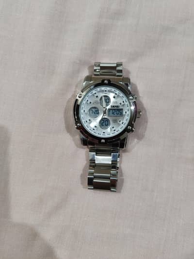 Skmei watch almost new for sale
