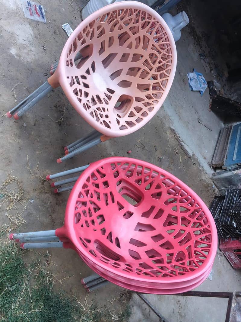 cafe chairs 0