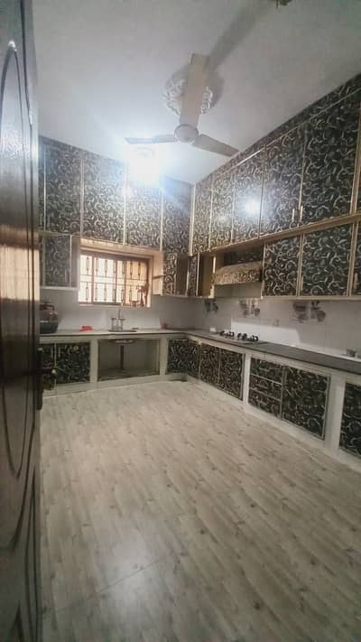 1 kanal uper porshen for rent alkterk gass available