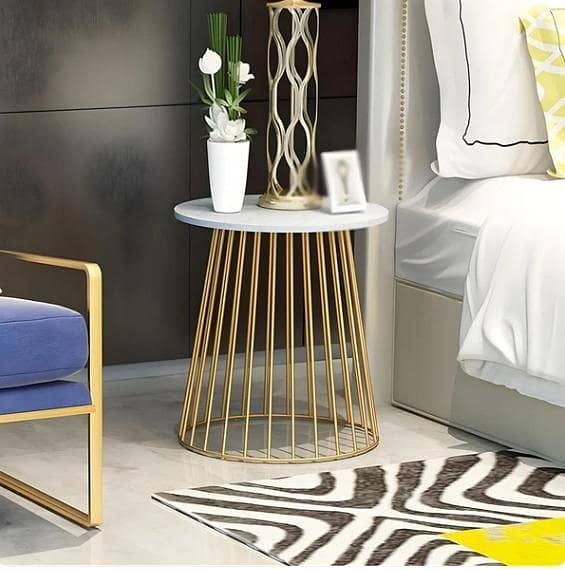 “Round Metal Side Table – Modern Living Room Accent Furniture”