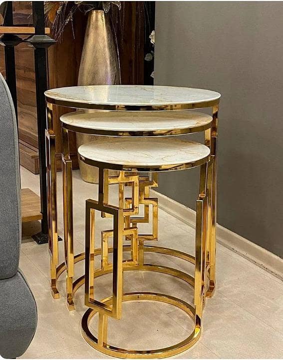 Golden Geometric Wooden Marble Top Nesting Tables Luxurious 3-Piece Side Table Set with Gold Metal Frame