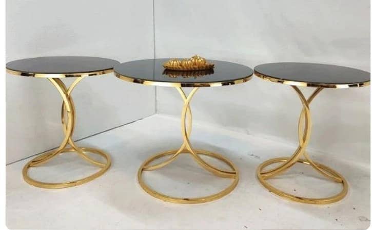 Simple and Unique Design Nesting Table