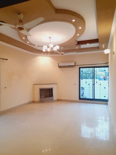 10 Marla House For Rent In DHA Phase 2