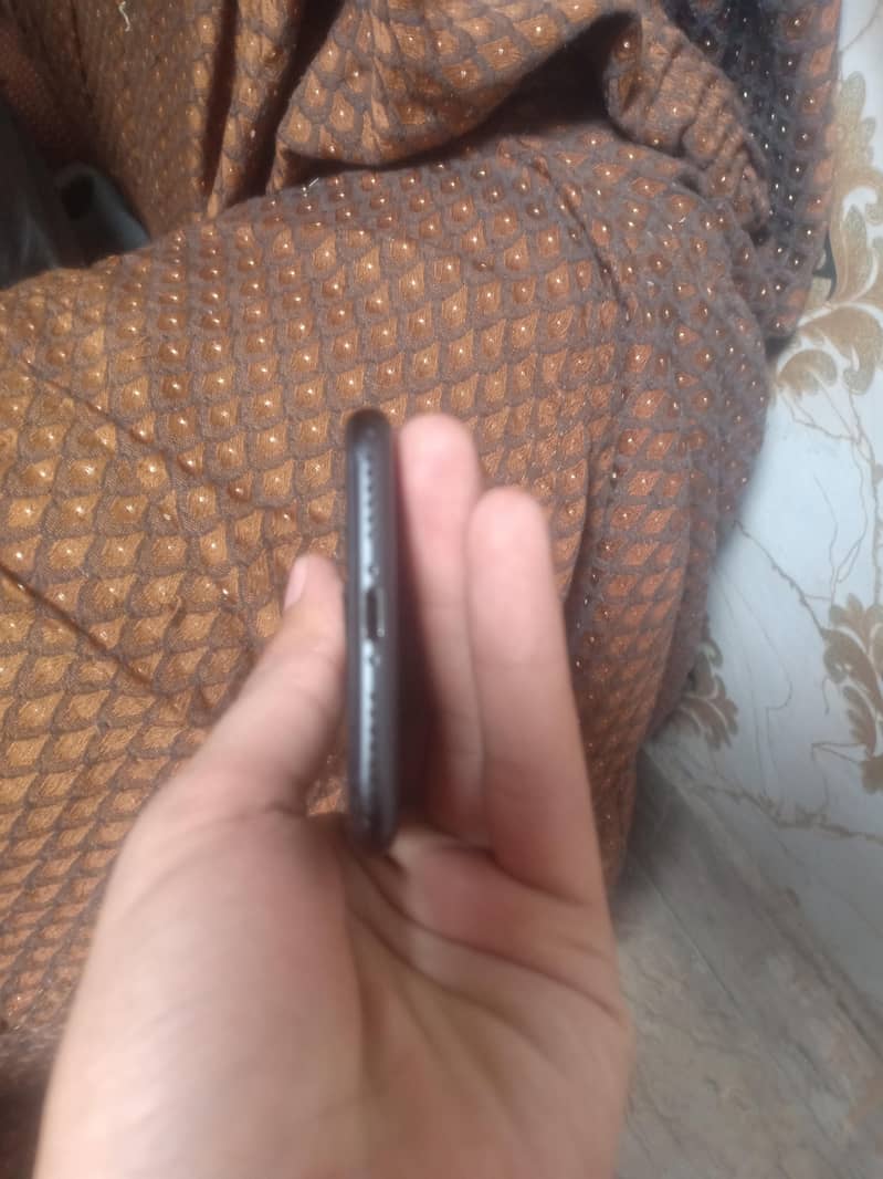 Apple iPhone 7 2