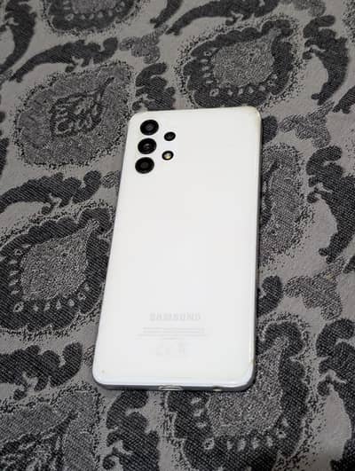 Samsung A32 Condition 10by10 with Box