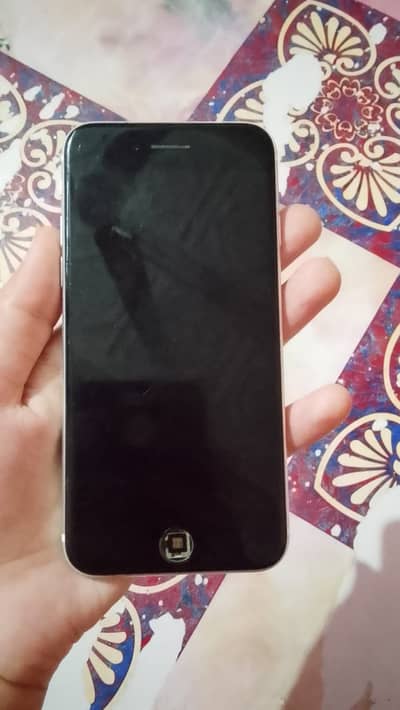 Apple iPhone SE