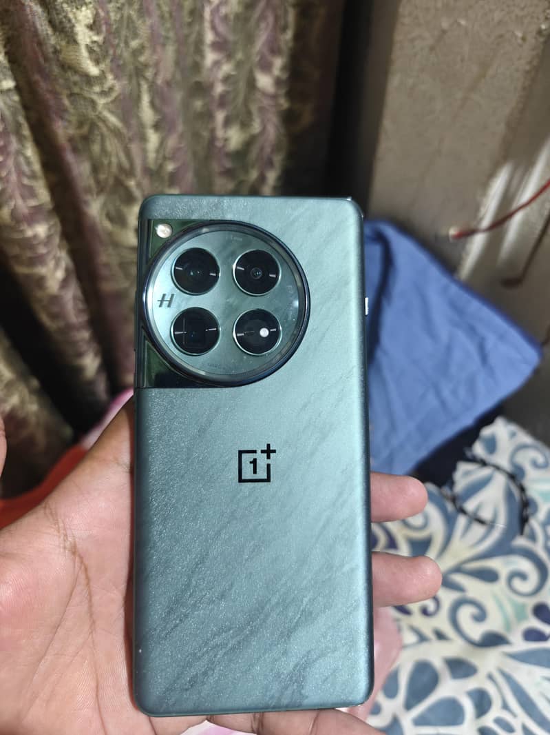 One Plus 12 6