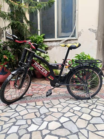 bicycle for sale used but in new condition