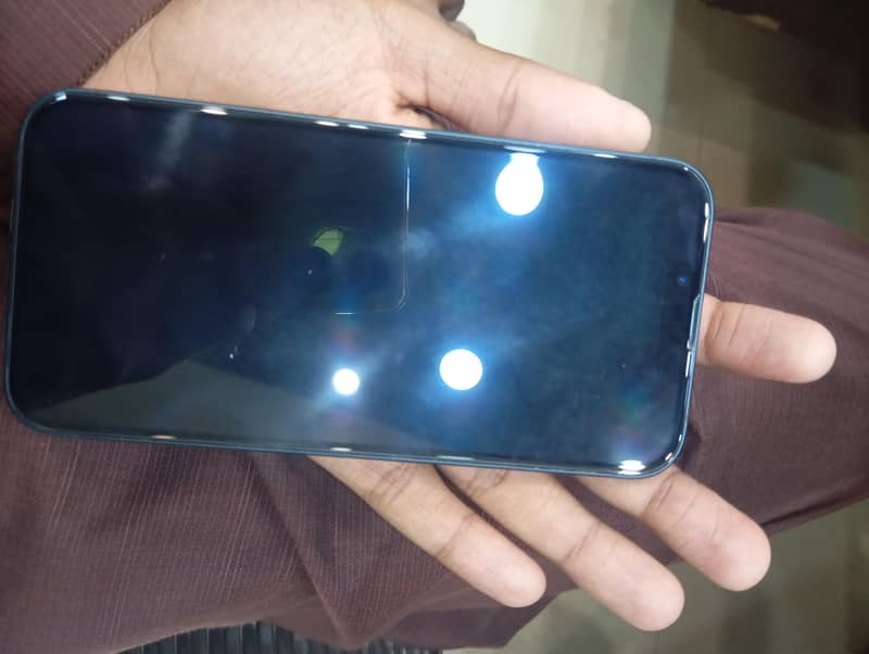 Apple iPhone 13 3