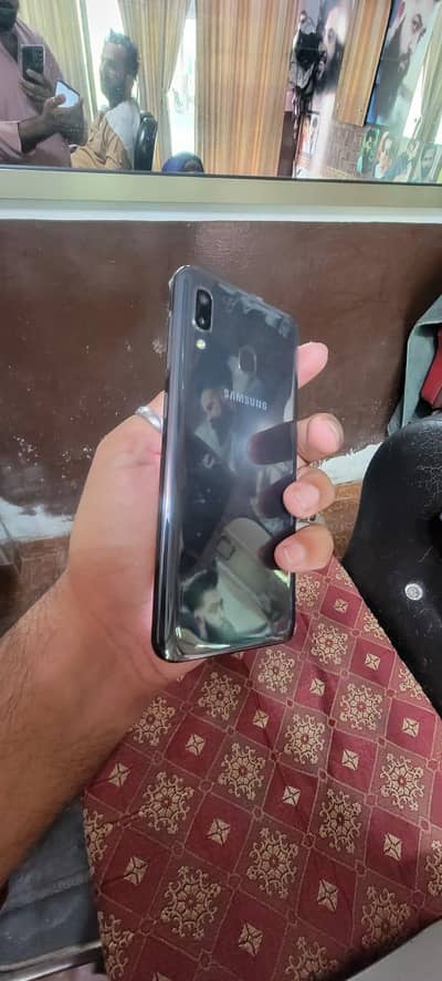 Samsung a20 non pta saf condition 10.9. 5only mobile hai