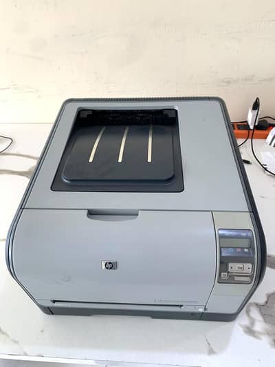HP Color LaserJet CP1515n Color Laser Printer – Excellent Condition