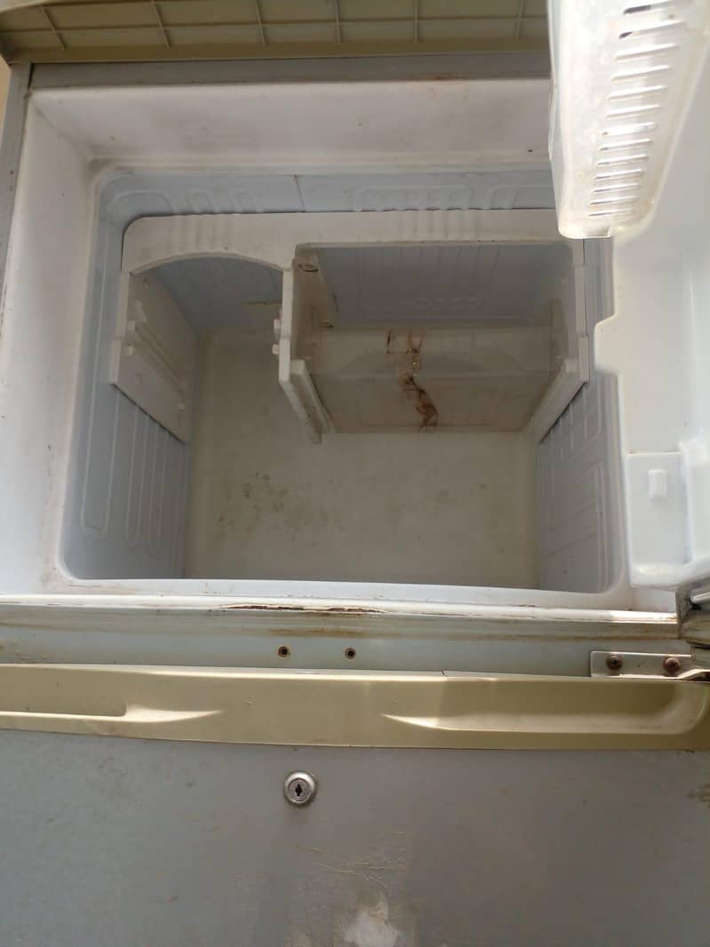 Refrigerator 3