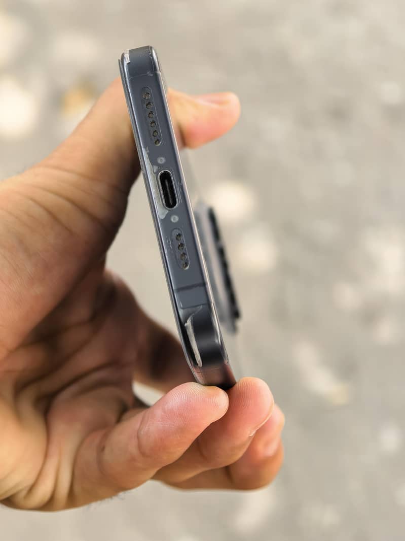 Apple iPhone 15 Pro Max 3