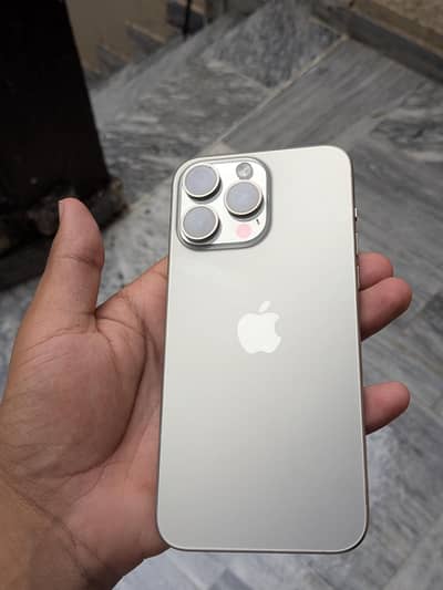 iPhone 15 Pro Max Icloud locked