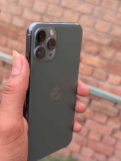 iPhone 11 Pro non-factory unlock WhatsApp 030/40233/964