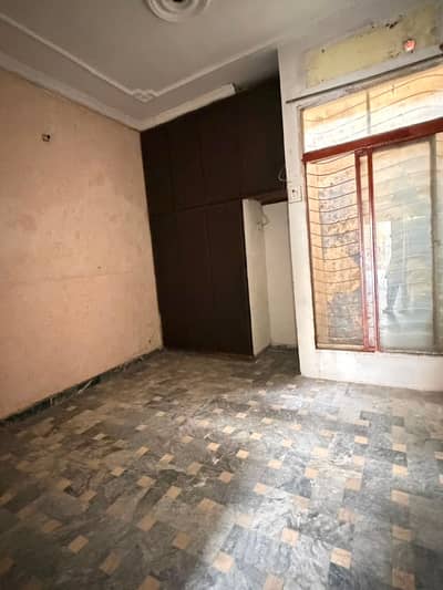 05 Marla Upper Portion Available For Rent (Shaheen Colony)
