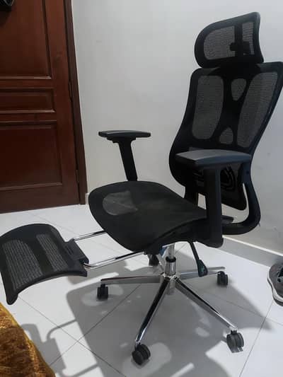 mesh pc chair with all features