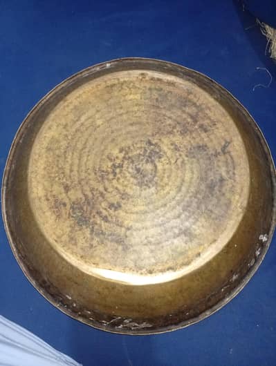Large Antique Hand Hammered Brass Paraat