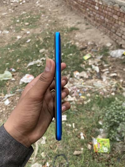 Realme 5 4GB RAM 64GB storage WhatsApp 03040/233/964