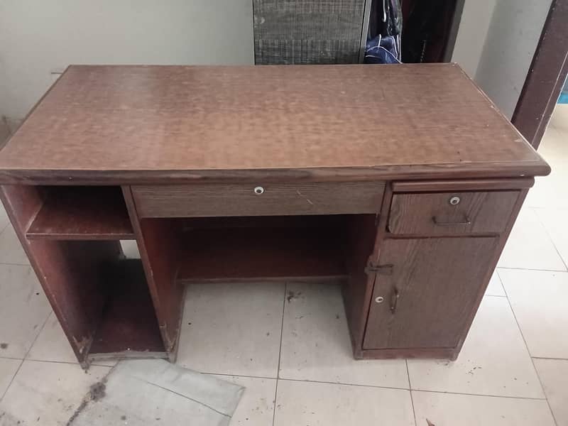 writing table 0