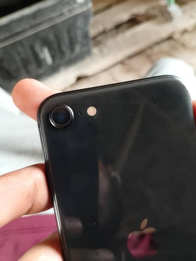 Apple iPhone SE