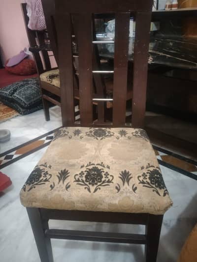 Dining table wood
