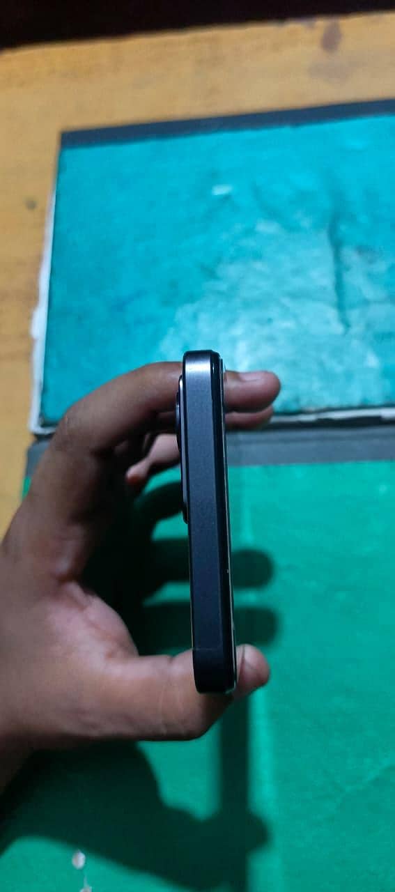 Realme C75 1