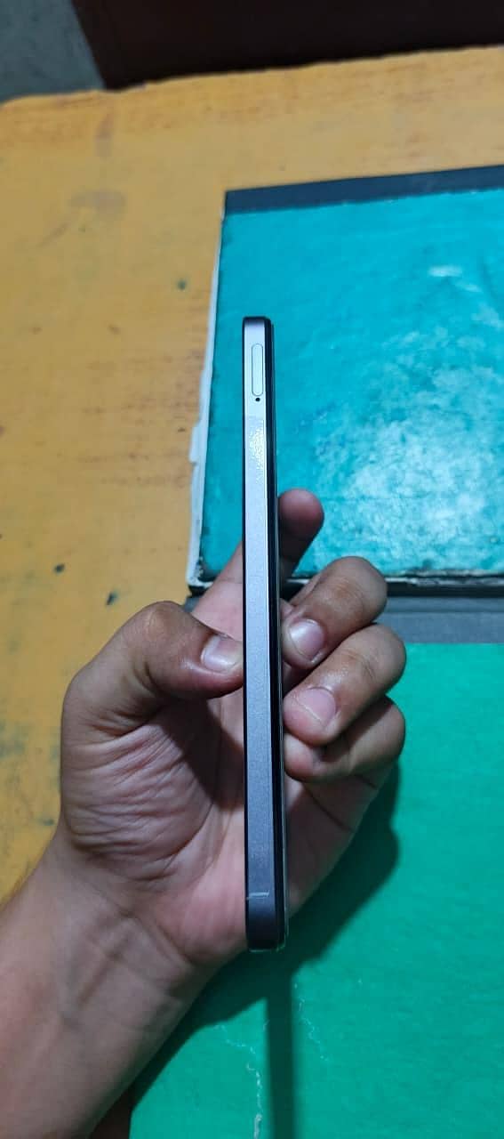 Realme C75 4