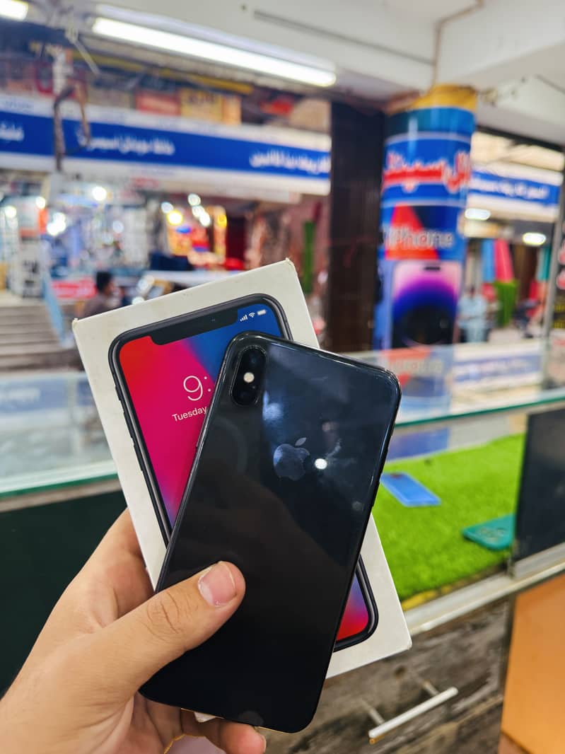 Apple iPhone X 0