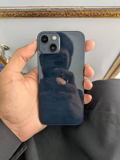 Apple iPhone 13